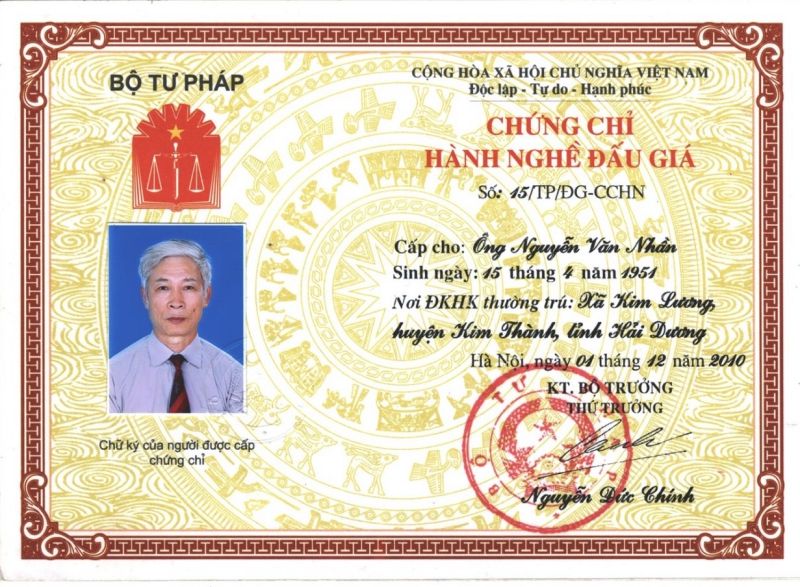 Đấu gi&aacute; vi&ecirc;n NGUYỄN VĂN NHẦN