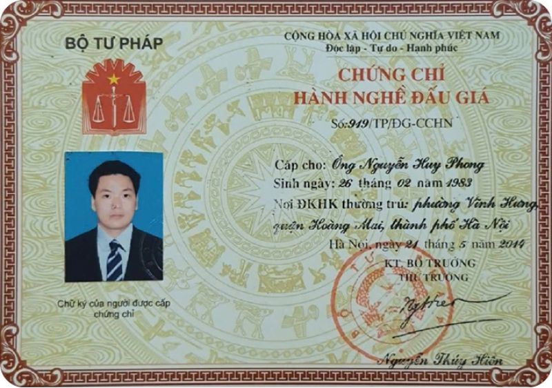 Đấu gi&aacute; vi&ecirc;n ĐINH NGỌC PH&Aacute;N