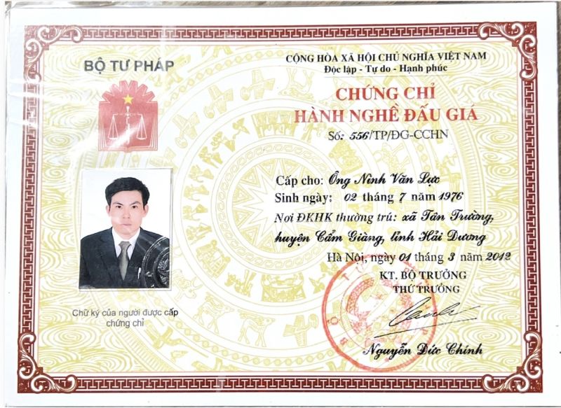 Đấu gi&aacute; vi&ecirc;n NINH VĂN LỰC